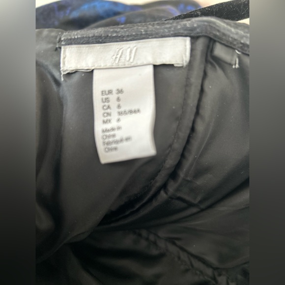 Strapless Dress with Balloon Skirt - Picture 3 of 5